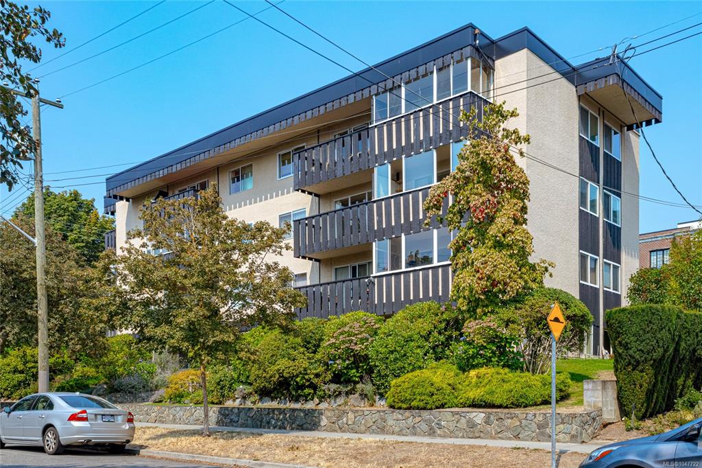 Second View of 1000 Mcclure St, Victoria, BC, V8V 3E9