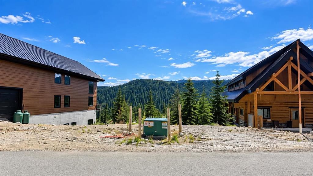 Fourth View of 645 Arrowsmith Ridge, Courtenay, BC, V9J 1L0