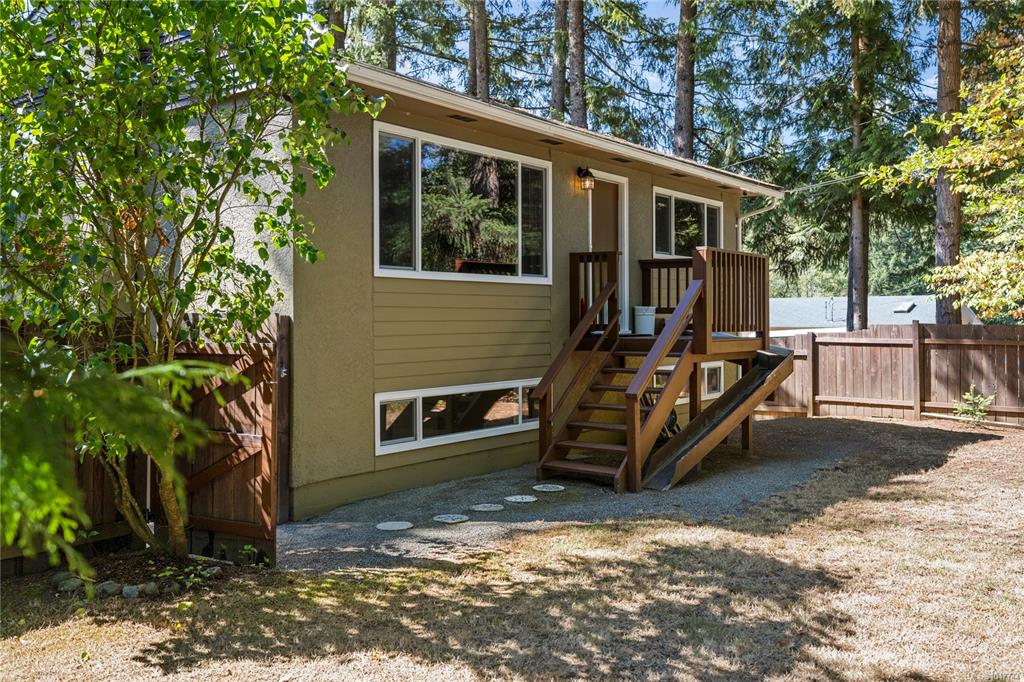 2301 Jingle Pot Rd, 1047744, BC,