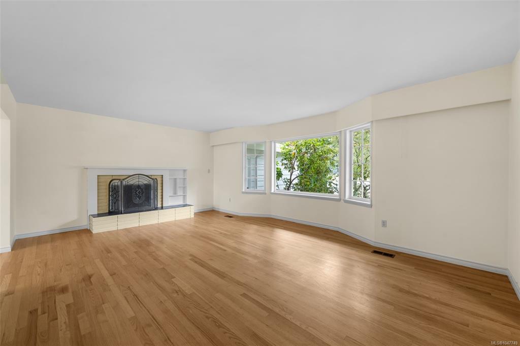 Third View of 3558 Redwood Ave, Oak Bay, BC, V8P 4Z7