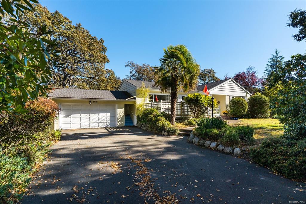 Third View of 3315 Ripon Rd, Oak Bay, BC, V8R 6G6