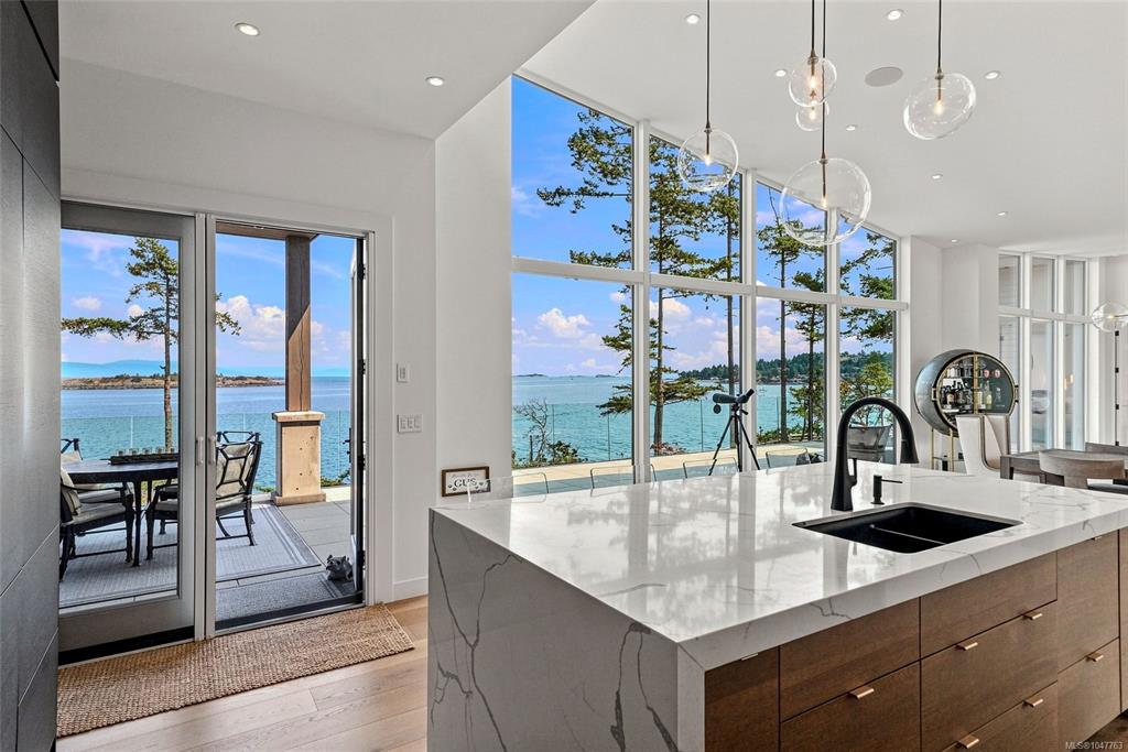 Third View of 1730 Oak Leaf Dr, Oak Point Estates, Nanoose Bay, BC, V9P 9J4