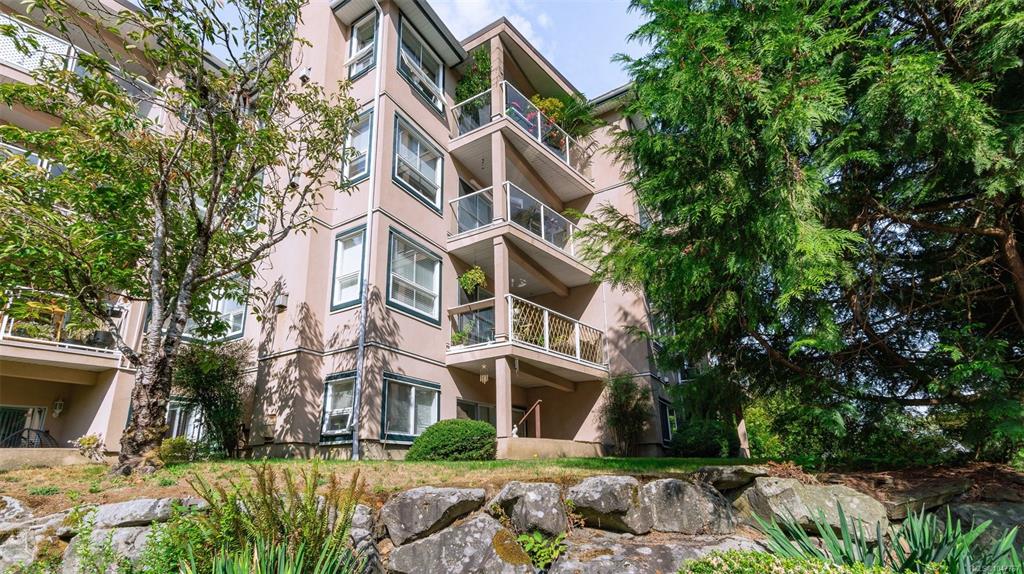 Second View of 3000 Oak St, CREEKSIDE, Chemainus, BC, V0R 1K0