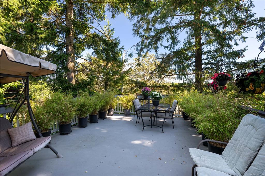 Fourth View of 3870 Rowland Ave, Saanich, BC, V8Z 1Y1