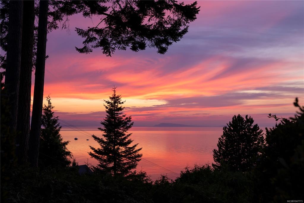 Fourth View of 489 Bayview Terr, Qualicum Beach, BC, V9K 1G3