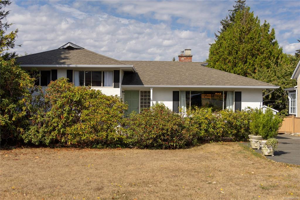 Fourth View of 1787 Penshurst Rd, Saanich, BC, V8N 2N6