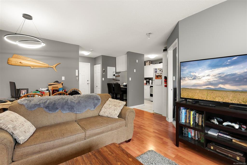 Fifth View of 1105 Henry Rd, Courtenay, BC, V9J 1L0