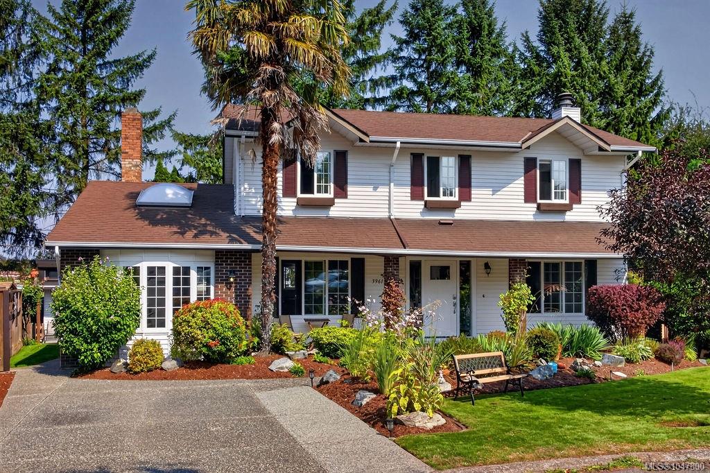 Second View of 3961 Reynolds Crt, Saanich, BC, V8P 5L9