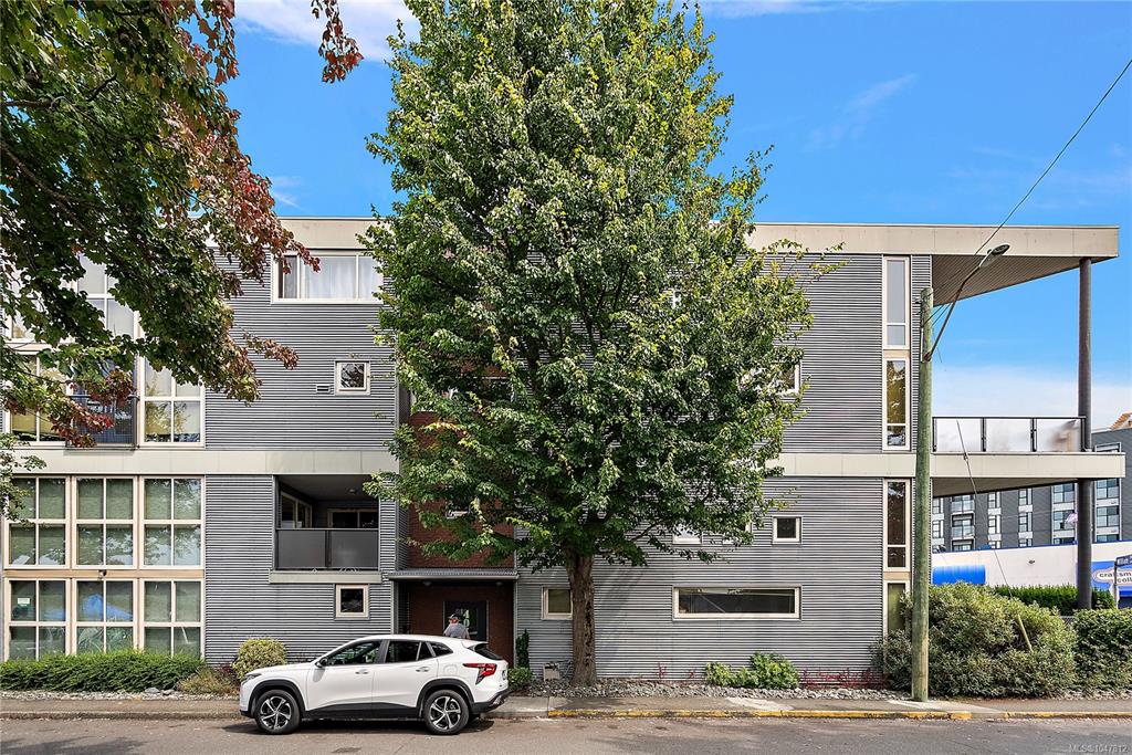 Fourth View of 407 William St, Victoria, BC, V8S 2P5