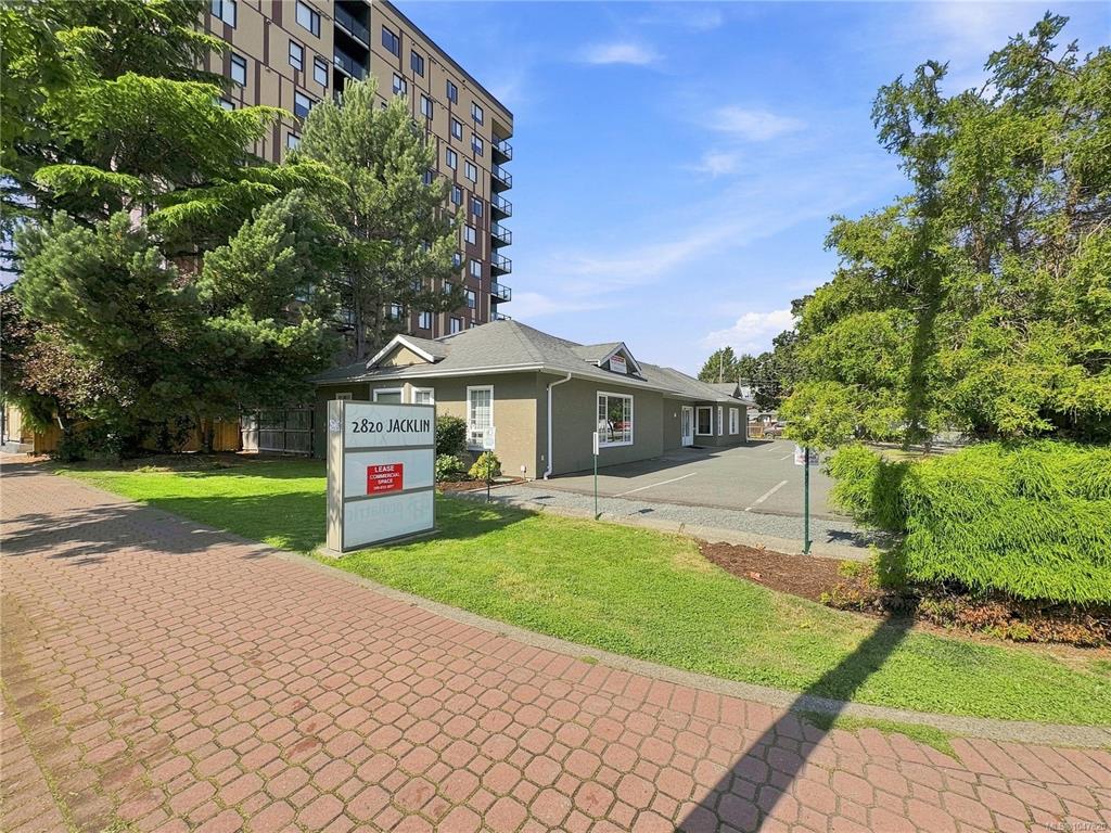 Fourth View of 2820 Jacklin Rd, Langford, BC, V9B 3X9
