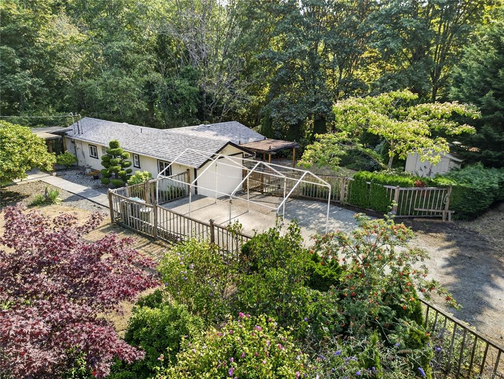 Fourth View of 205 Atkins Rd, View Royal, BC, V9B 2Z8