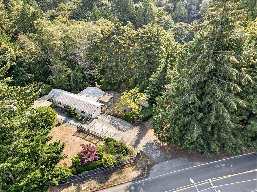 Fifth View of 205 Atkins Rd, View Royal, BC, V9B 2Z8