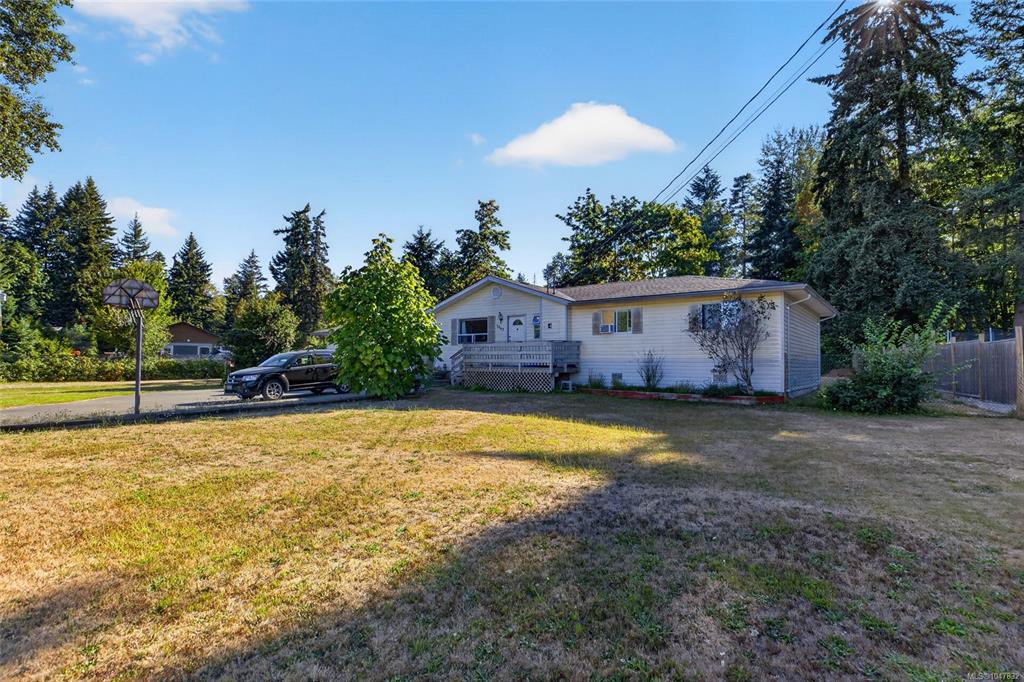 Third View of 7463 Yake Rd, Fanny Bay, BC, V0R 1W0