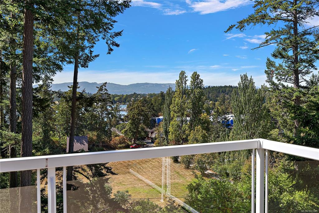 Fifth View of 10938 Prentice Pl, North Saanich, BC, V8L 5H7