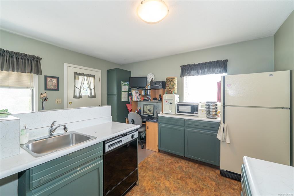 Fourth View of 477 Swinford St, Esquimalt, BC, V9A 6G2