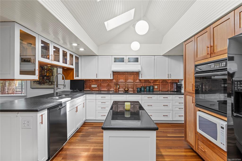 Fourth View of 139 Hoylake Rd W, Qualicum Beach, BC, V9K 1K3