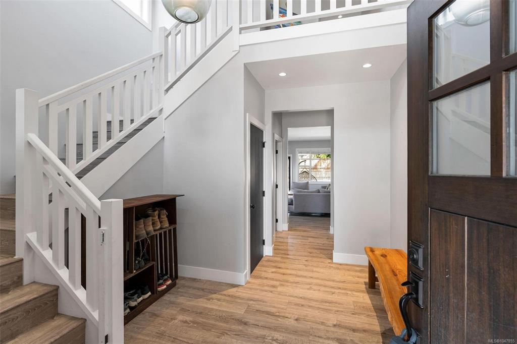 Fourth View of 132 Crease Ave, Saanich, BC, V8Z 1S7