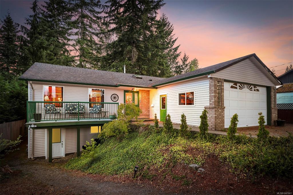 Second View of 2797 Keswick Ave, Cumberland, BC, V0R 1S0