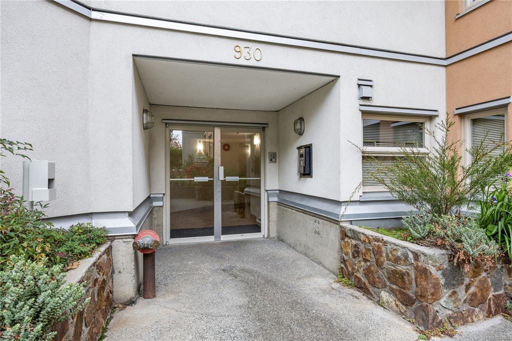 Fourth View of 930 North Park St, Victoria, BC, V8T 1C6