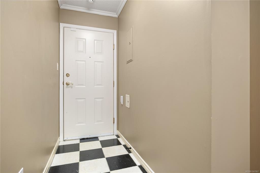Fifth View of 930 North Park St, Victoria, BC, V8T 1C6