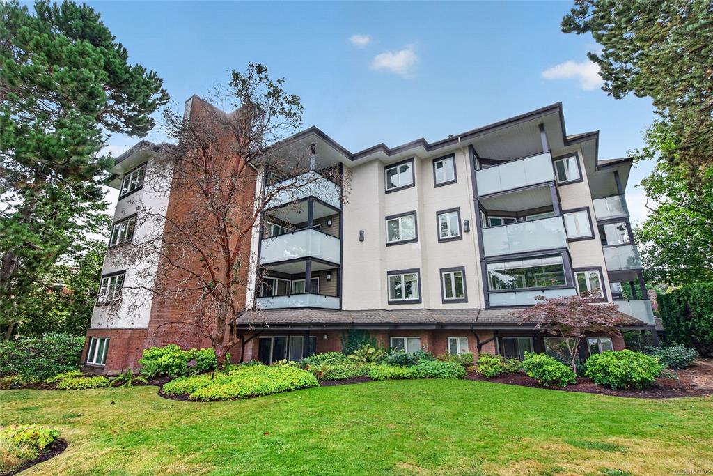 Second View of 1619 Morrison St, Morrison Manor, Victoria, BC, V8R 6R8