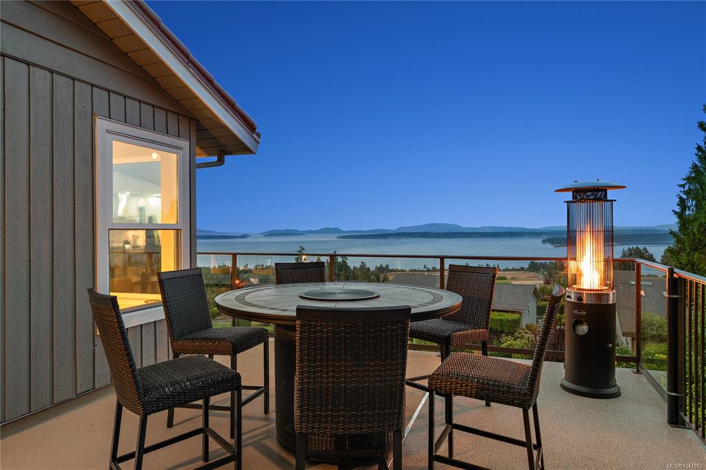 Fifth View of 8750 Pender Park Dr, North Saanich, BC, V8L 3Z5
