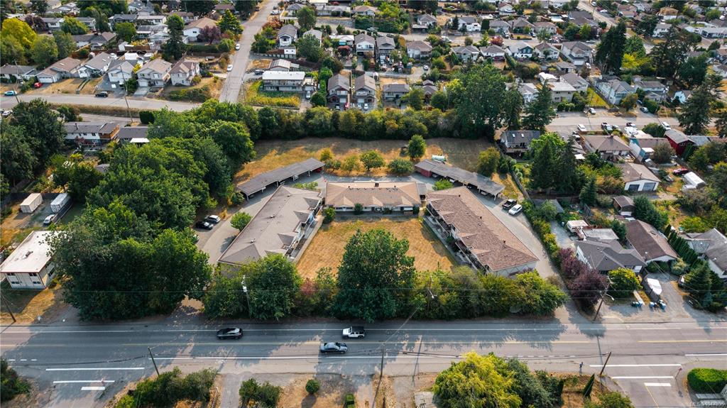 Second View of 664 Bruce Ave, Nanaimo, BC, V9R 3Y7