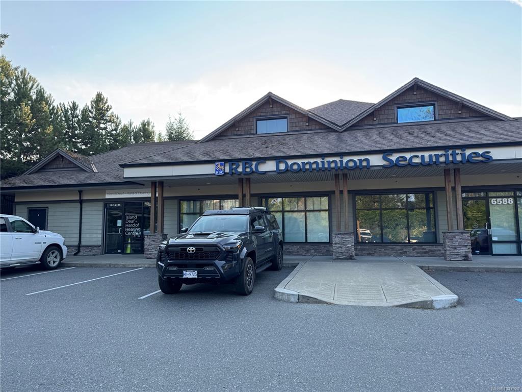Third View of 6588 Applecross Rd, Nanaimo, BC, V9V 0A4