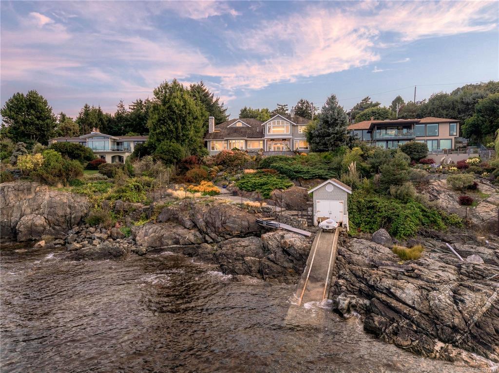 Third View of 2924 Mt Baker View Rd, Saanich, BC, V8N 1Z5