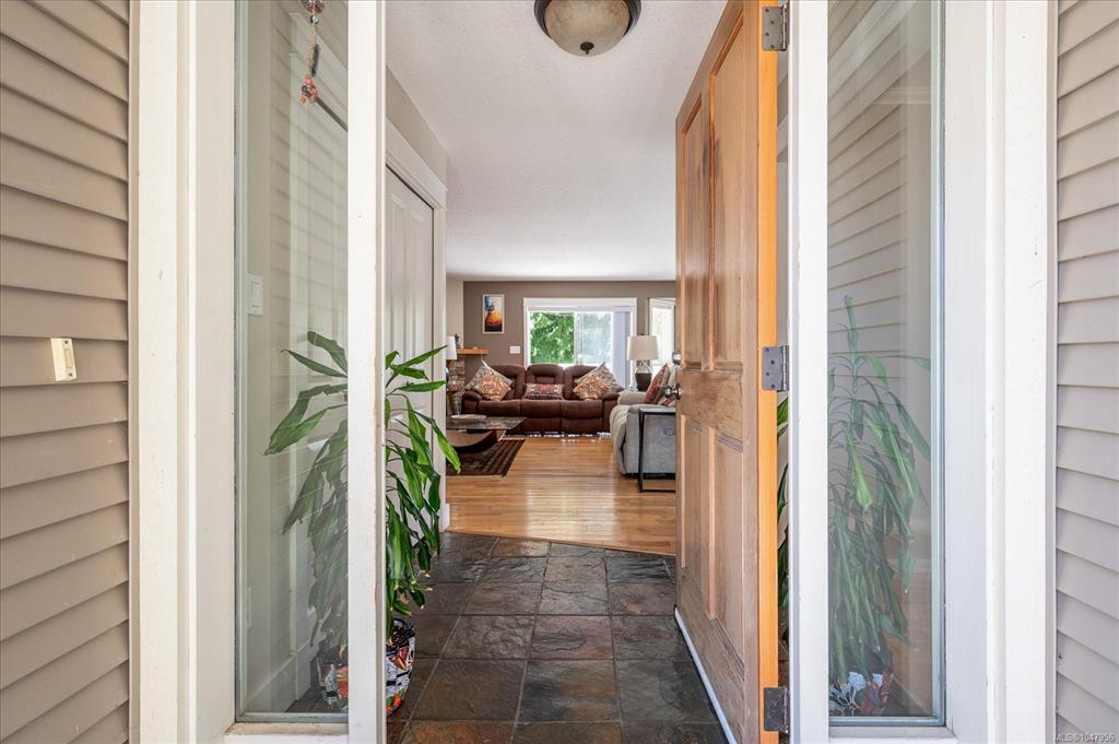 Fourth View of 4734 Vista View Cres, Nanaimo, BC, V9V 1N8