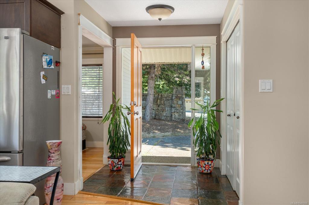 Fifth View of 4734 Vista View Cres, Nanaimo, BC, V9V 1N8