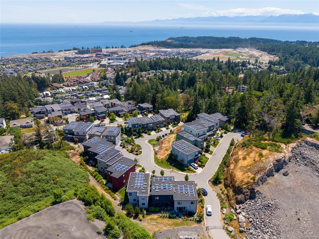 Fourth View of 539 Delora Dr, Colwood, BC, V9C 0M2