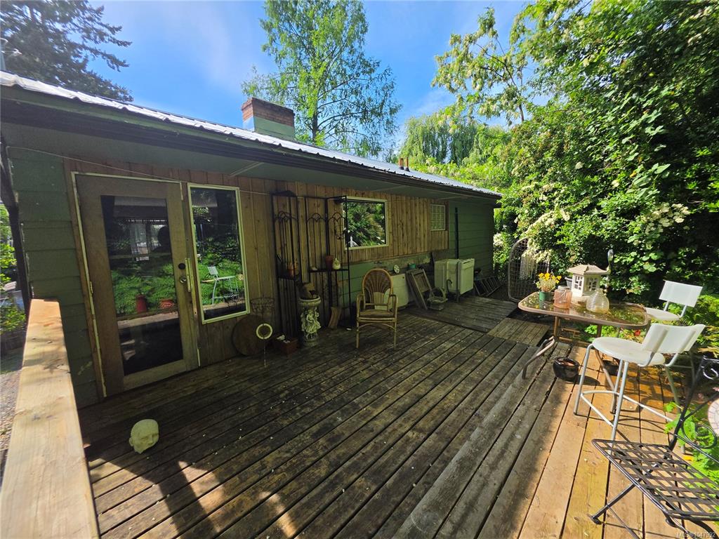 Third View of 713 Victoria Rd, Nanaimo, BC, V9R 4R6