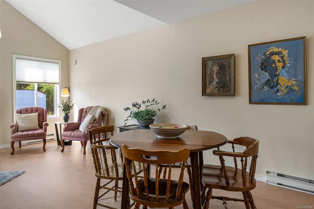 Fifth View of 275 First St, ON THE PARK, Duncan, BC, V9L 1R3