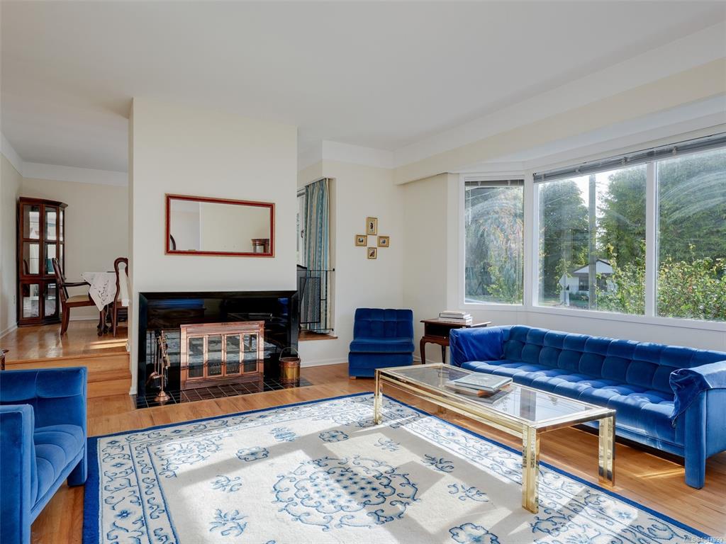 Third View of 3896 Hobbs St, Saanich, BC, V8N 4C9