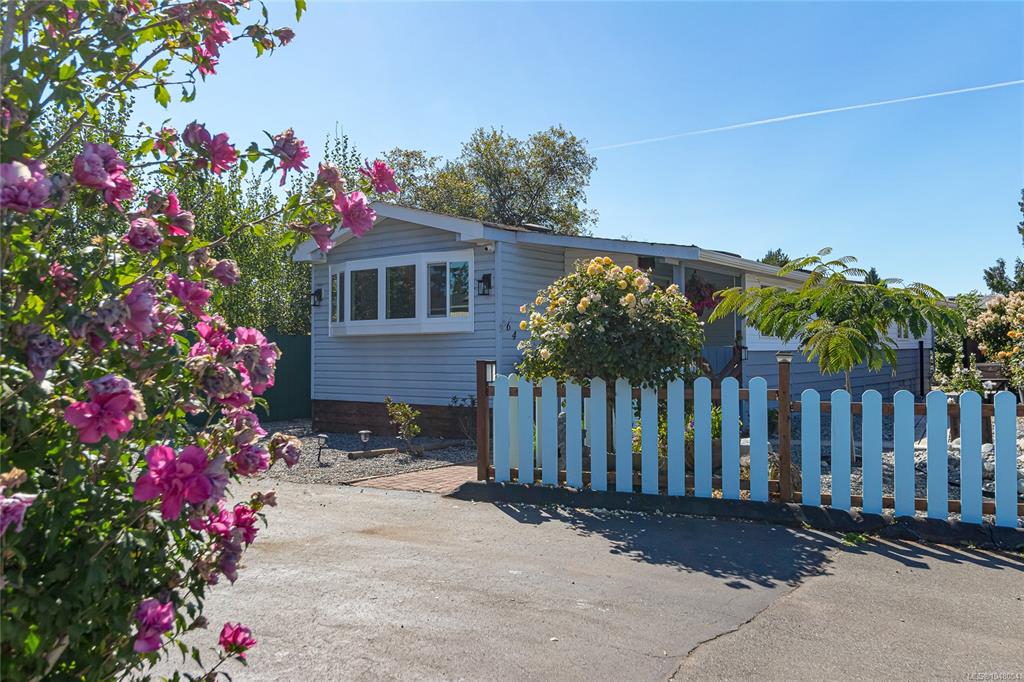 Third View of 7701 Central Saanich Rd, Central Saanich, BC, V8M 1X4