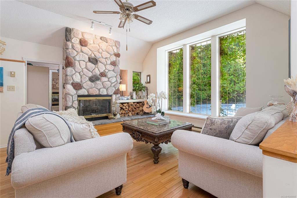 Fourth View of 2526 Island Hwy W, Qualicum Beach, BC, V9K 1B5