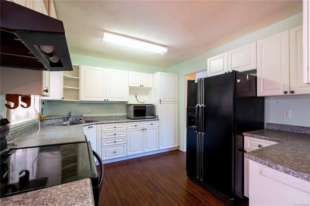 Third View of 259 Denman St, Comox, BC, V9M 3B5
