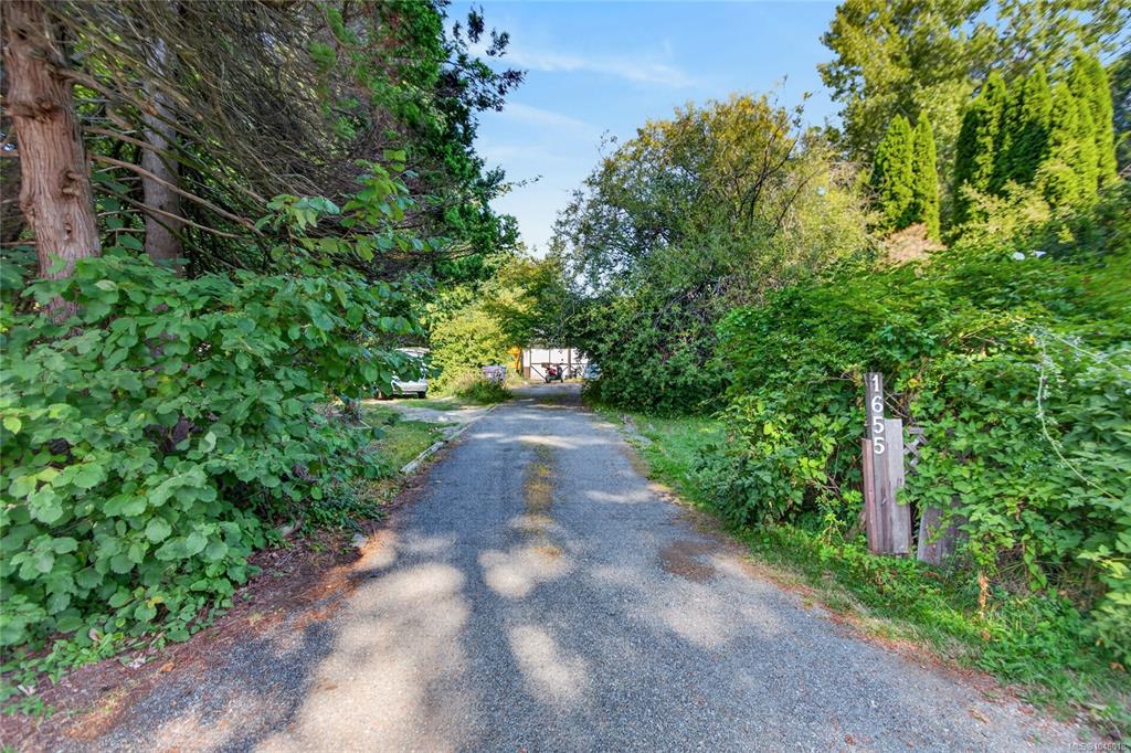 Third View of 1655 15th St, Courtenay, BC, V9N 2C3
