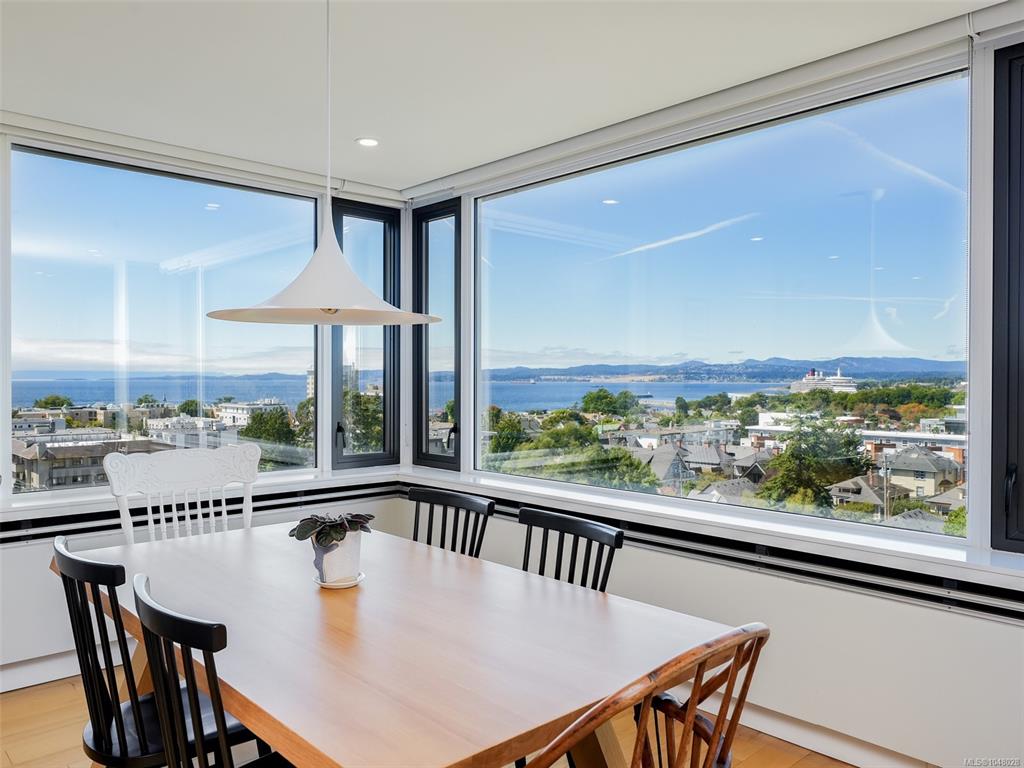 Third View of 139 Clarence St, Clarence House, Victoria, BC, V8V 2J1