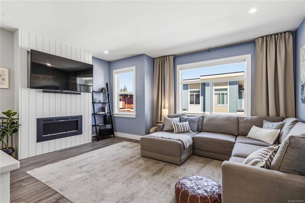 Third View of 615 Selwyn Close, Redington Terrace, Langford, BC, V9B 0Z2