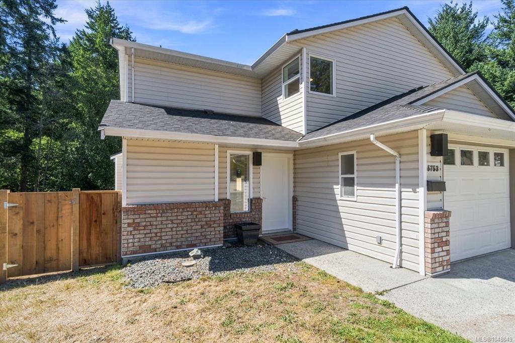 5753 Metral Dr, 1048049, BC,