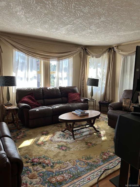 Fifth View of 500 Marsett Pl, Saanich, BC, V8Z 7J1