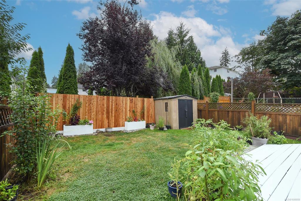 Fifth View of 2284 1st St, Courtenay, BC, V9N 8X8