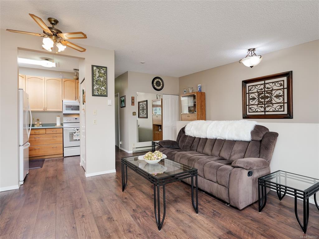 Fourth View of 642 Admirals Rd, 642 Admirals Road, Esquimalt, BC, V9A 2N7