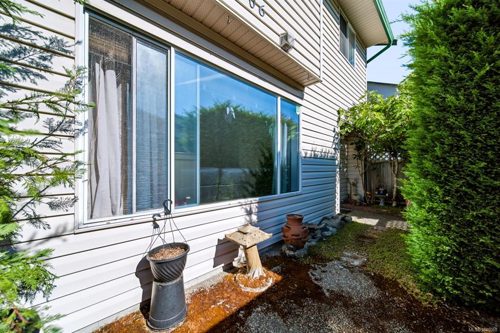 Fourth View of 1906 Bowen Rd, WILLOWS, Nanaimo, BC, V9S 5S6