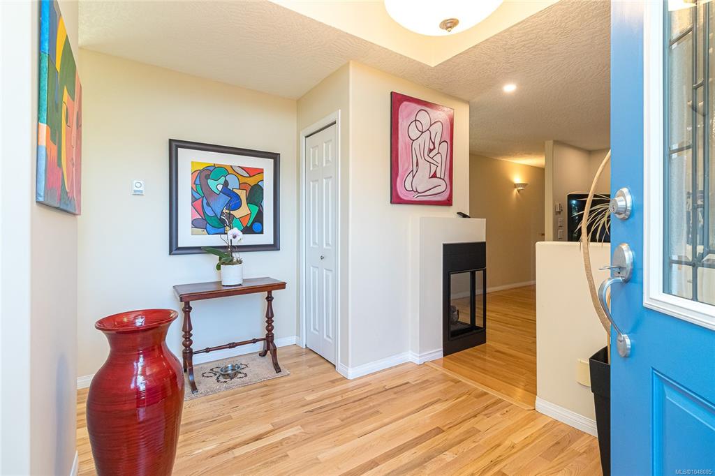 Fourth View of 3910 Cedar Hill Cross Rd, Saanich, BC, V8P 2N2