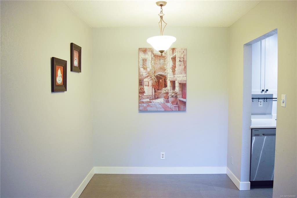 Fifth View of 1870 Mckenzie Ave, Saanich, BC, V8N 4X3