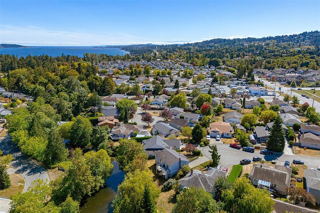 Fifth View of 2026 Bowcott Pl, Sidney, BC, V8L 5A1