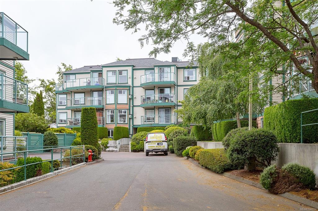 898 Vernon Ave, 1048092, BC,